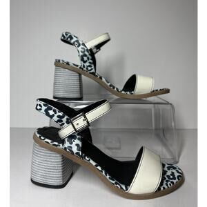 Girotti Summer Strap Sandals Italian Leather White Animal Print Size 38 US 7.5